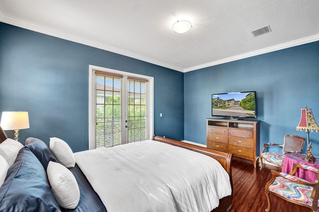 1400 NE 24th Street 1400, Wilton Manors, FL 33305