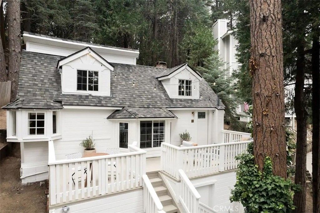 Image 36 of property listing at 810 Sierra Vista, Twin Peaks, CA 92391