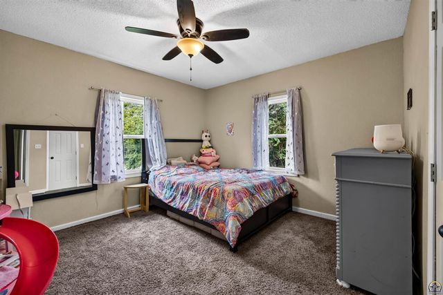 2601 SW Clay ST, Topeka, KS 66611