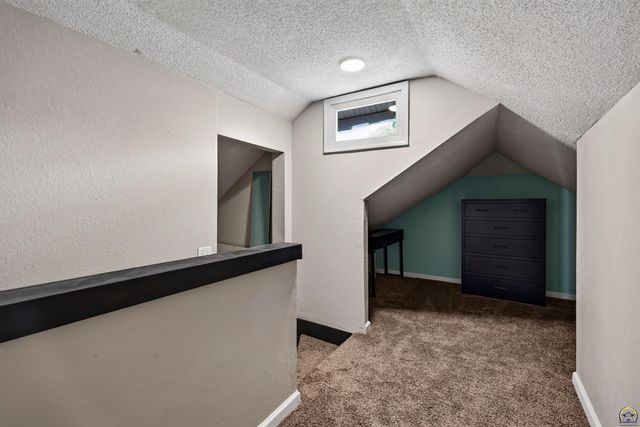 2601 SW Clay ST, Topeka, KS 66611
