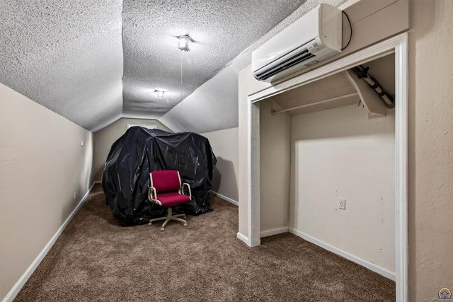 2601 SW Clay ST, Topeka, KS 66611