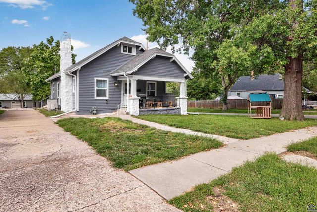 2601 SW Clay ST, Topeka, KS 66611