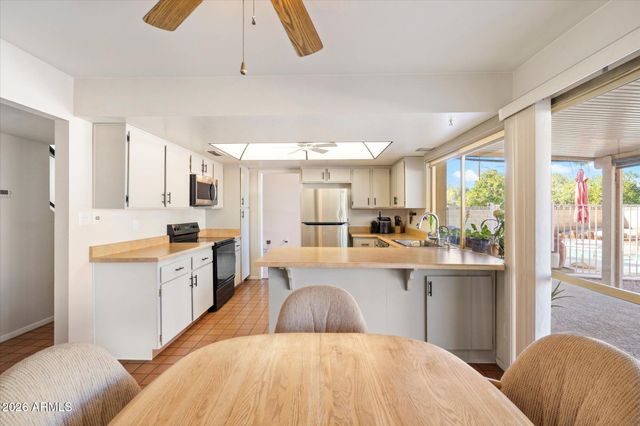 8414 E STELLA Lane, Scottsdale, AZ 85250