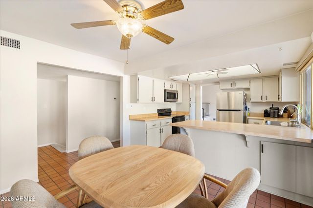 8414 E STELLA Lane, Scottsdale, AZ 85250