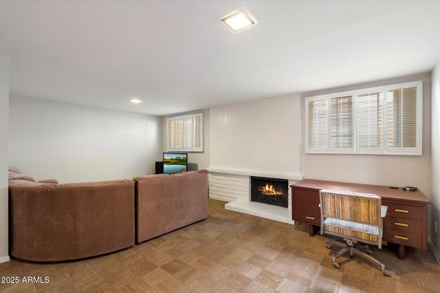 8414 E STELLA Lane, Scottsdale, AZ 85250