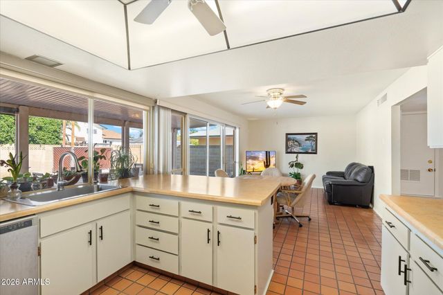 8414 E STELLA Lane, Scottsdale, AZ 85250