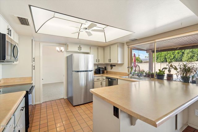 8414 E STELLA Lane, Scottsdale, AZ 85250