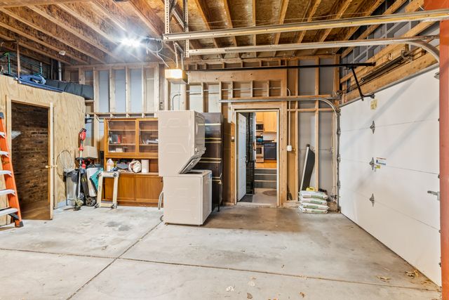 2558 W Haddon Avenue 1, Chicago, IL 60622