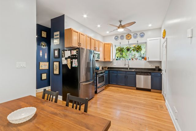 2558 W Haddon Avenue 1, Chicago, IL 60622