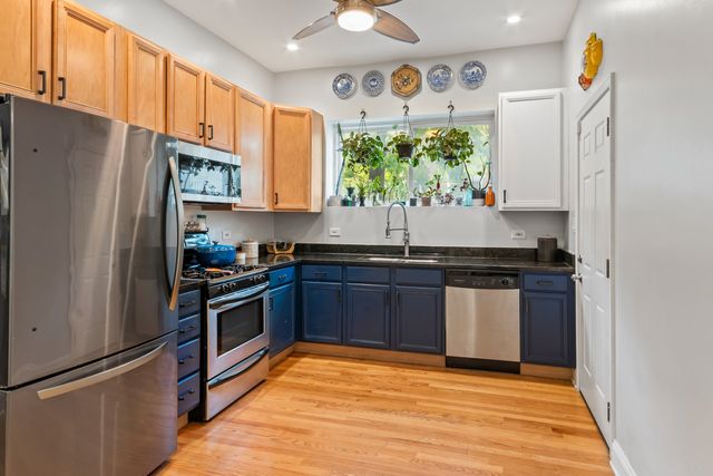 2558 W Haddon Avenue 1, Chicago, IL 60622