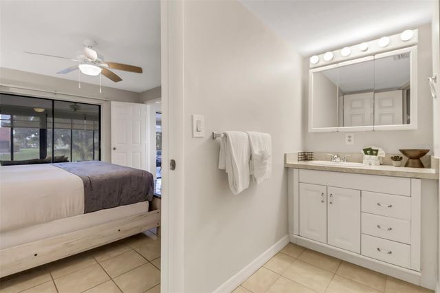 4800 SW 12TH PLACE, Cape Coral, FL 33914