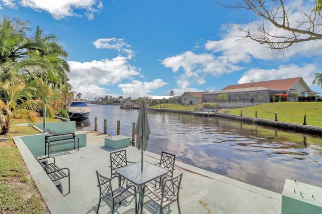 4800 SW 12TH PLACE, Cape Coral, FL 33914