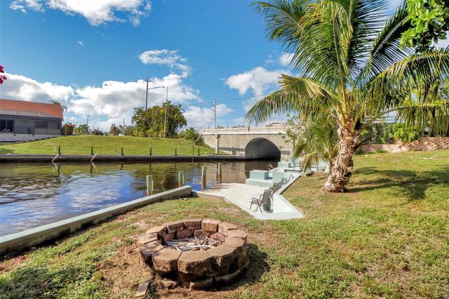 4800 SW 12TH PLACE, Cape Coral, FL 33914