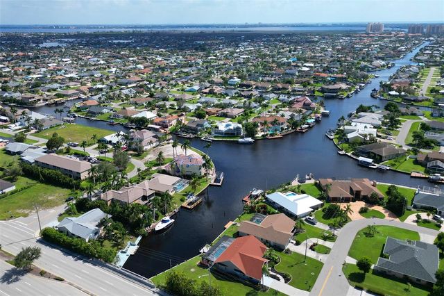 4800 SW 12TH PLACE, Cape Coral, FL 33914