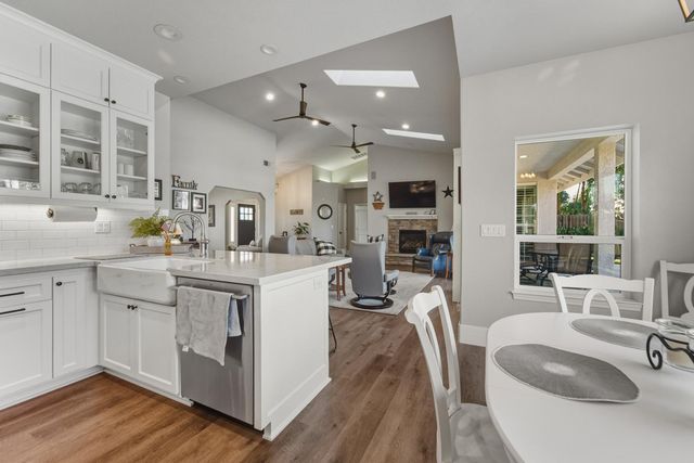 830 Teal Ct, Yuba City, CA 95991