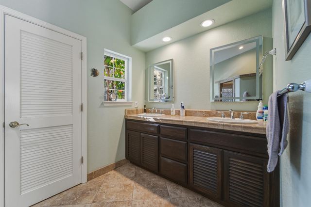 830 Teal Ct, Yuba City, CA 95991