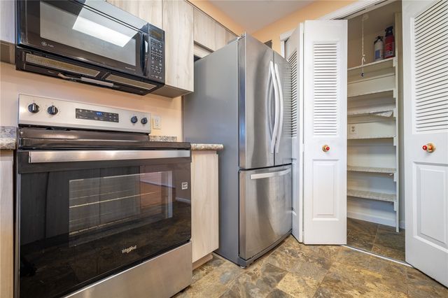 163 New Wickham Drive, Penfield, NY 14526