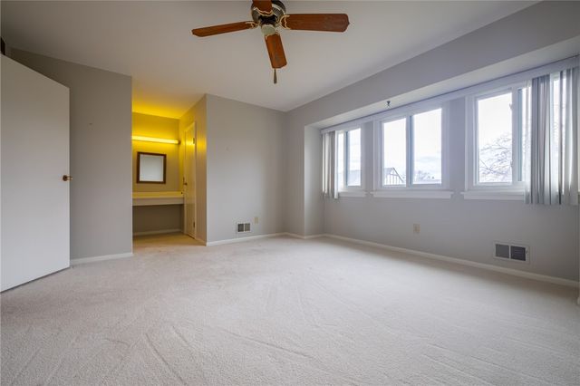 163 New Wickham Drive, Penfield, NY 14526