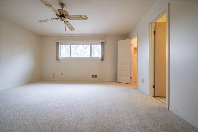 163 New Wickham Drive, Penfield, NY 14526