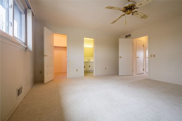 163 New Wickham Drive, Penfield, NY 14526