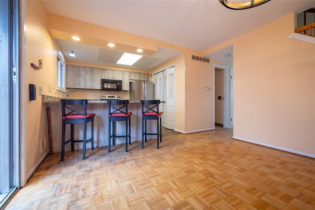 163 New Wickham Drive, Penfield, NY 14526