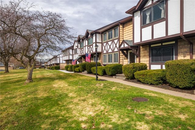 163 New Wickham Drive, Penfield, NY 14526