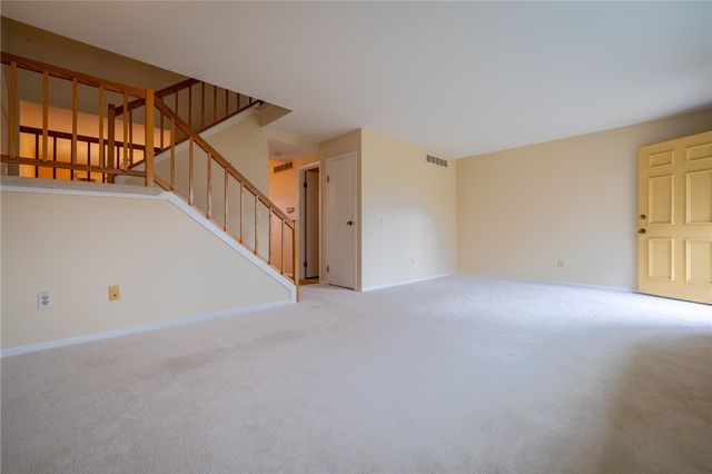 163 New Wickham Drive, Penfield, NY 14526