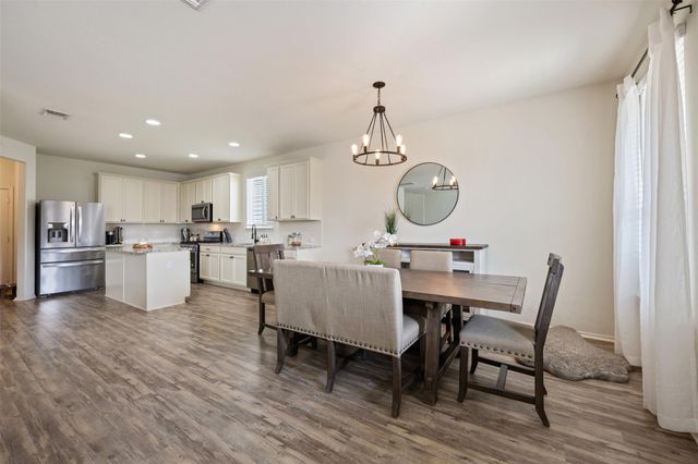 328 Thornless CIR, Buda, TX 78610