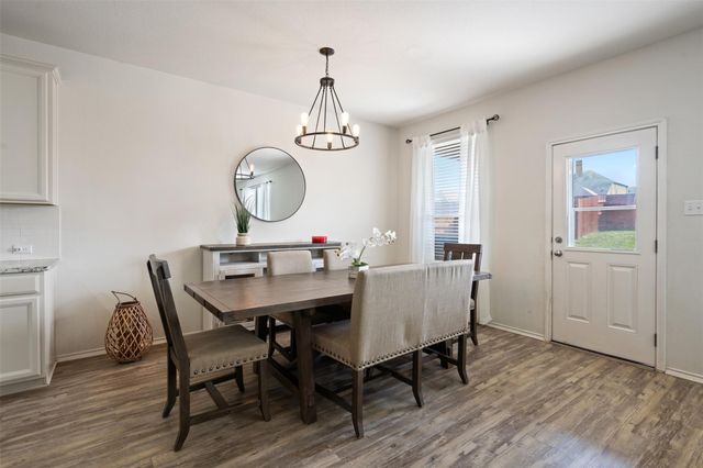 328 Thornless CIR, Buda, TX 78610