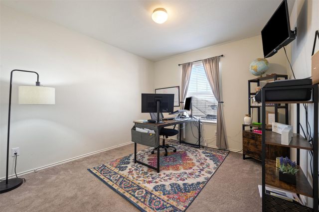 328 Thornless CIR, Buda, TX 78610