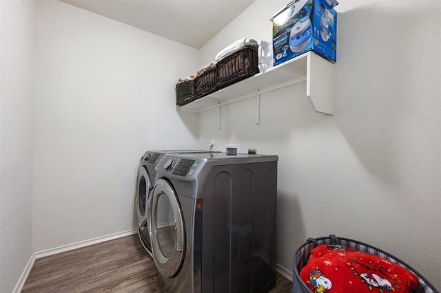 328 Thornless CIR, Buda, TX 78610