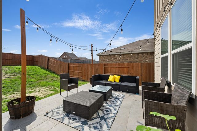 328 Thornless CIR, Buda, TX 78610