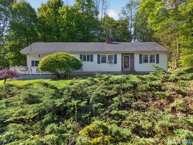 19 Power House Road, Montville, CT 06382