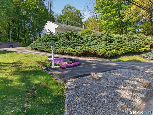 19 Power House Road, Montville, CT 06382