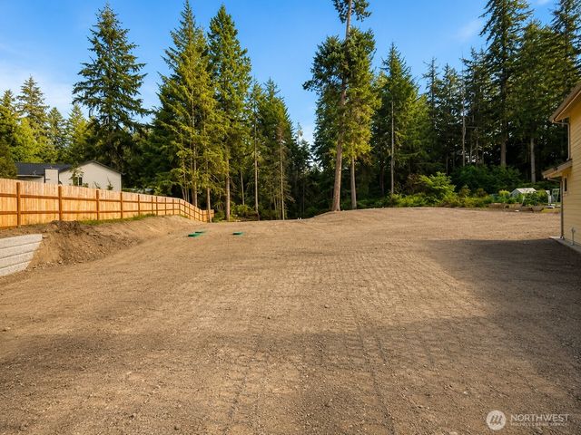 4140 Lakeview Avenue NW, Bremerton, WA 98312