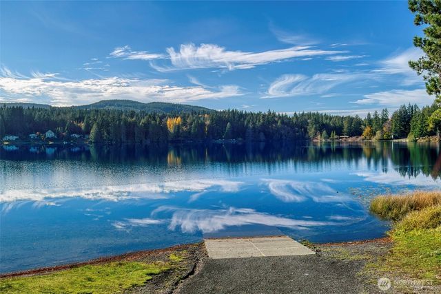4140 Lakeview Avenue NW, Bremerton, WA 98312