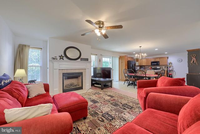 300 NORTHVIEW LN, Quarryville, PA 17566