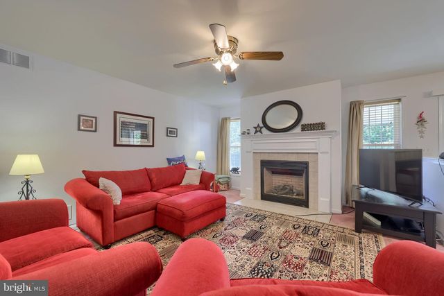 300 NORTHVIEW LN, Quarryville, PA 17566