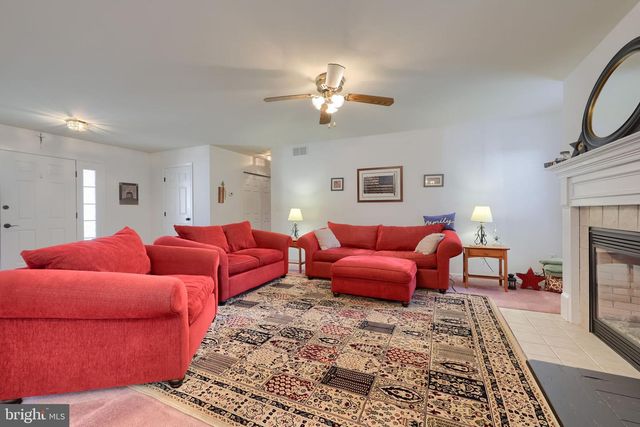 300 NORTHVIEW LN, Quarryville, PA 17566