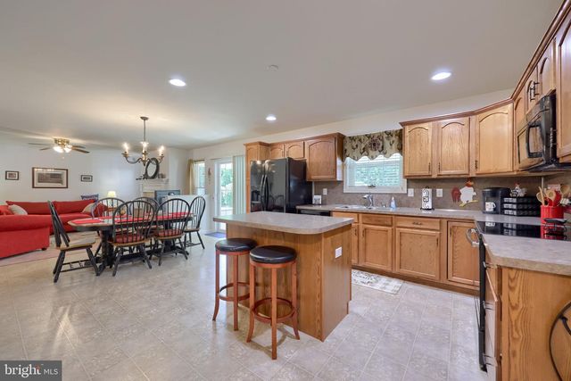 300 NORTHVIEW LN, Quarryville, PA 17566