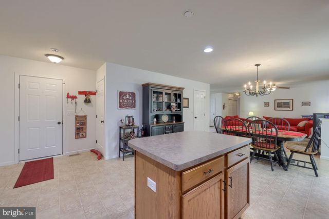 300 NORTHVIEW LN, Quarryville, PA 17566