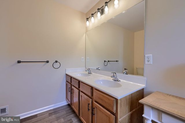 300 NORTHVIEW LN, Quarryville, PA 17566