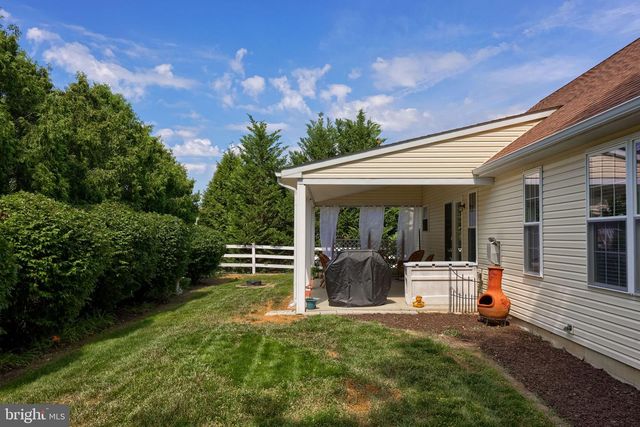 300 NORTHVIEW LN, Quarryville, PA 17566