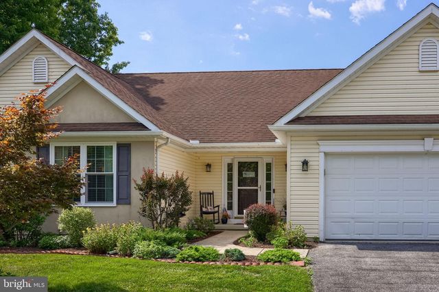 300 NORTHVIEW LN, Quarryville, PA 17566