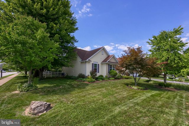 300 NORTHVIEW LN, Quarryville, PA 17566