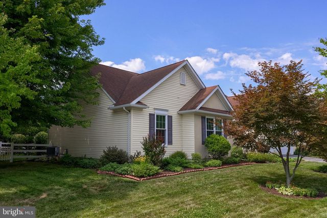 300 NORTHVIEW LN, Quarryville, PA 17566