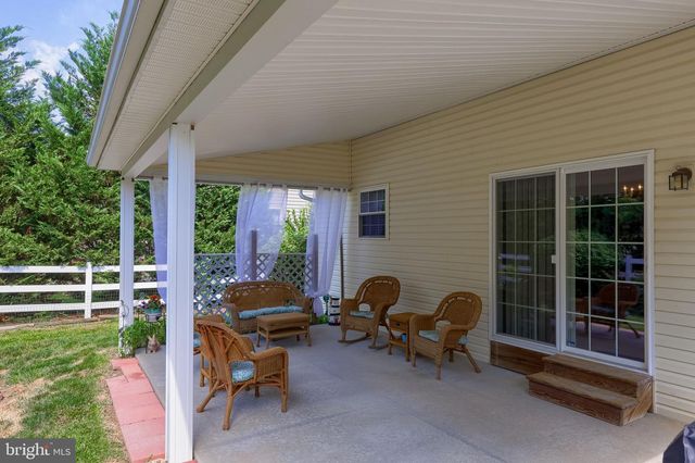 300 NORTHVIEW LN, Quarryville, PA 17566