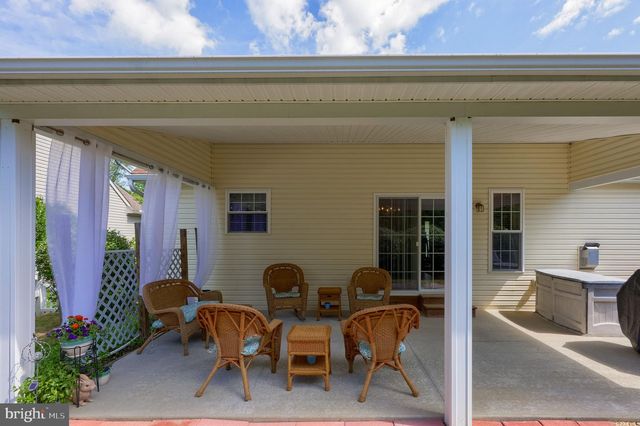 300 NORTHVIEW LN, Quarryville, PA 17566