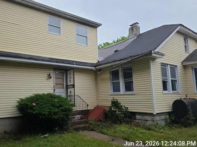 34 N Baldwin Place, Massapequa, NY 11758
