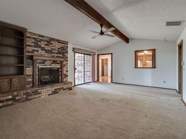 10005 Lakeshore Dr, Oklahoma City, OK 73120